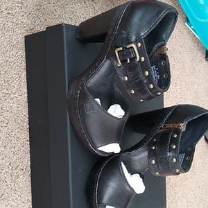 Born shoes